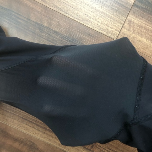 Roots and Lululemon pants - Picture 8 of 13